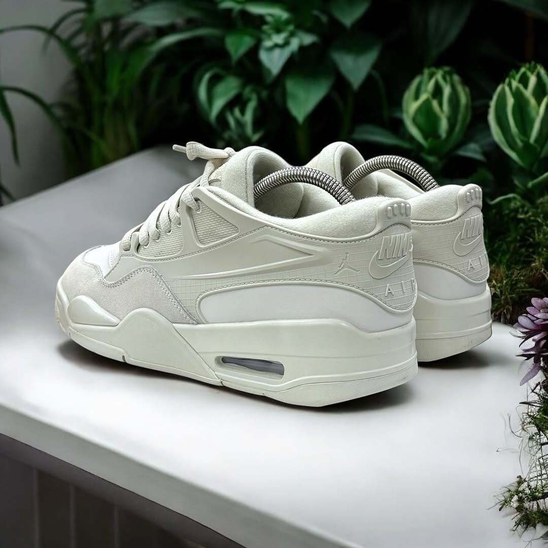 Air Jordan 4 RM