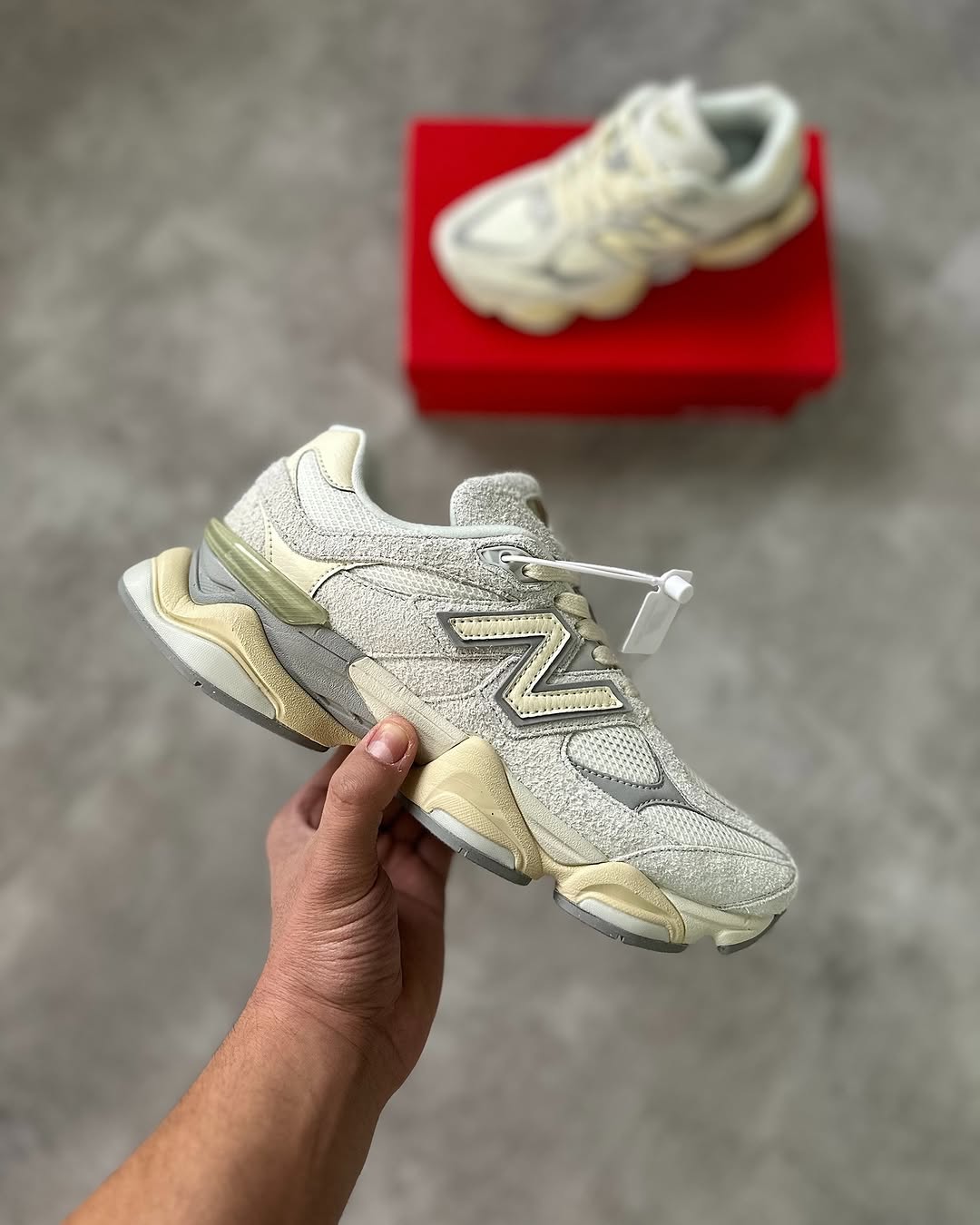 New Balance 9060
