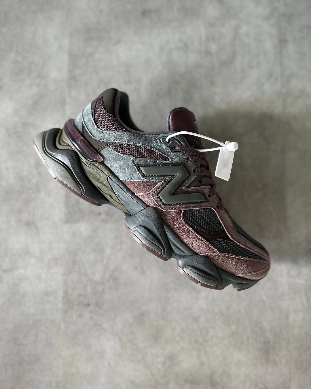 New Balance 9060