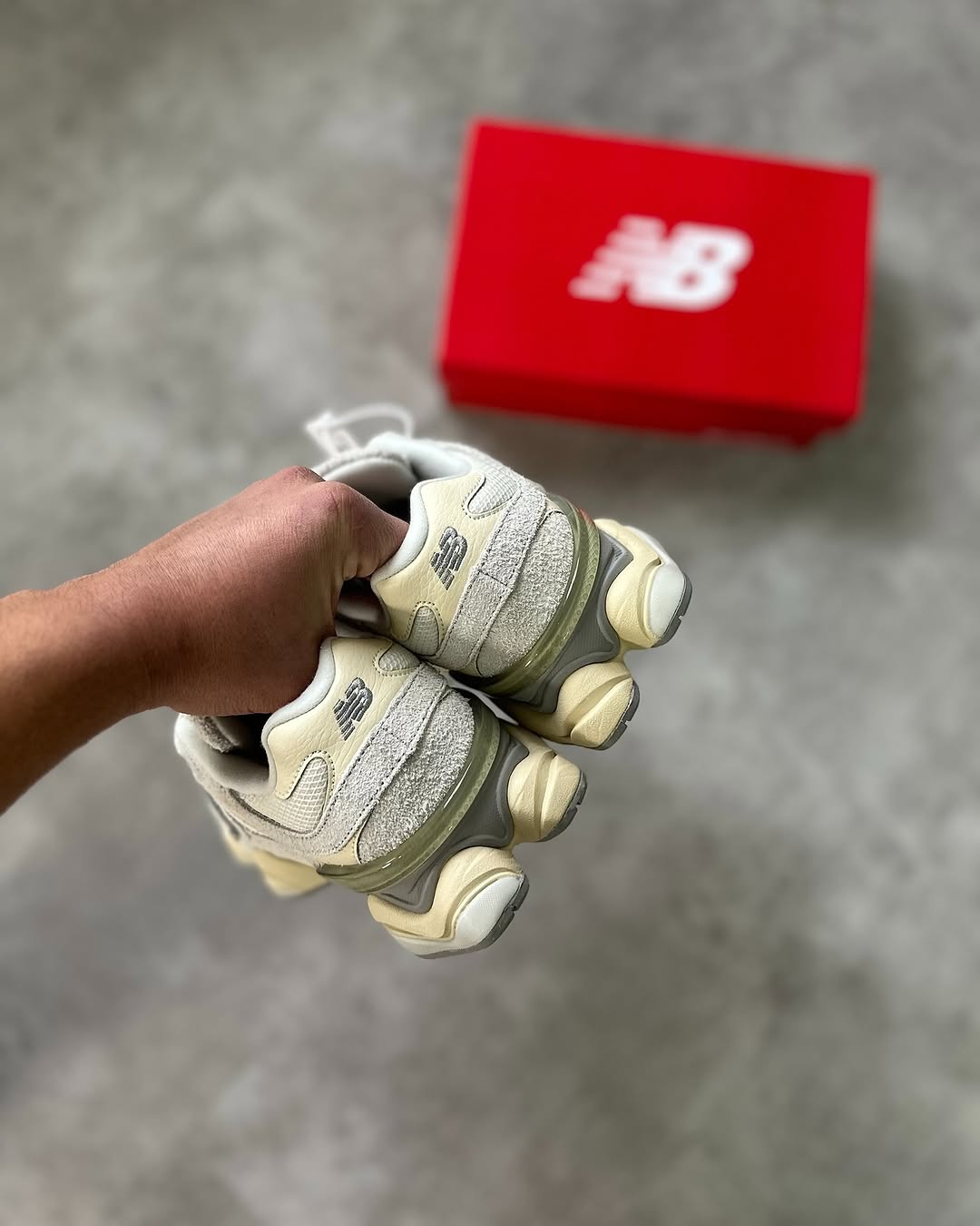 New Balance 9060