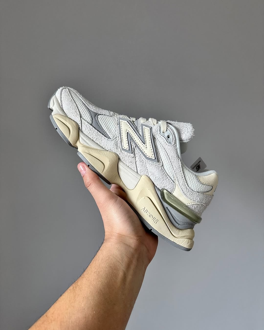 New Balance 9060