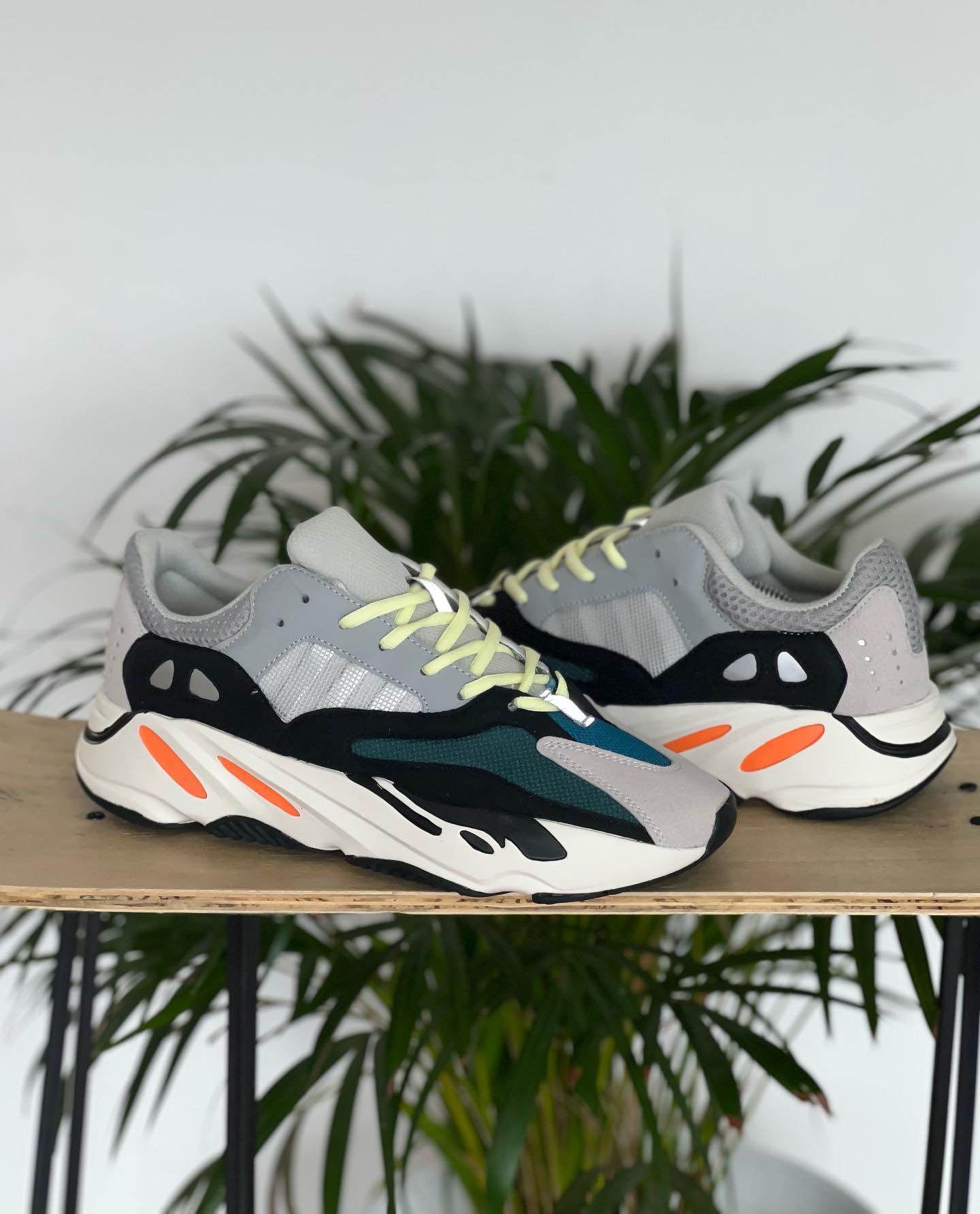 adidas yeezy 700 bost