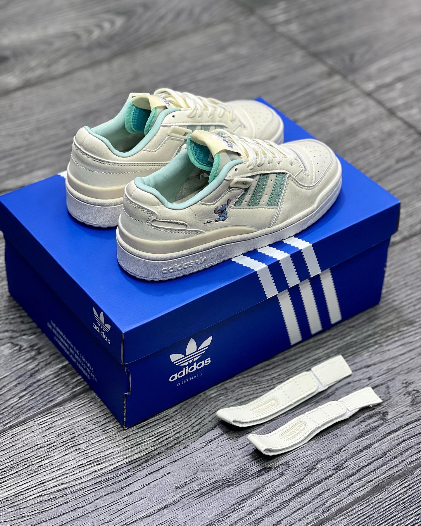 adidas forum low stich