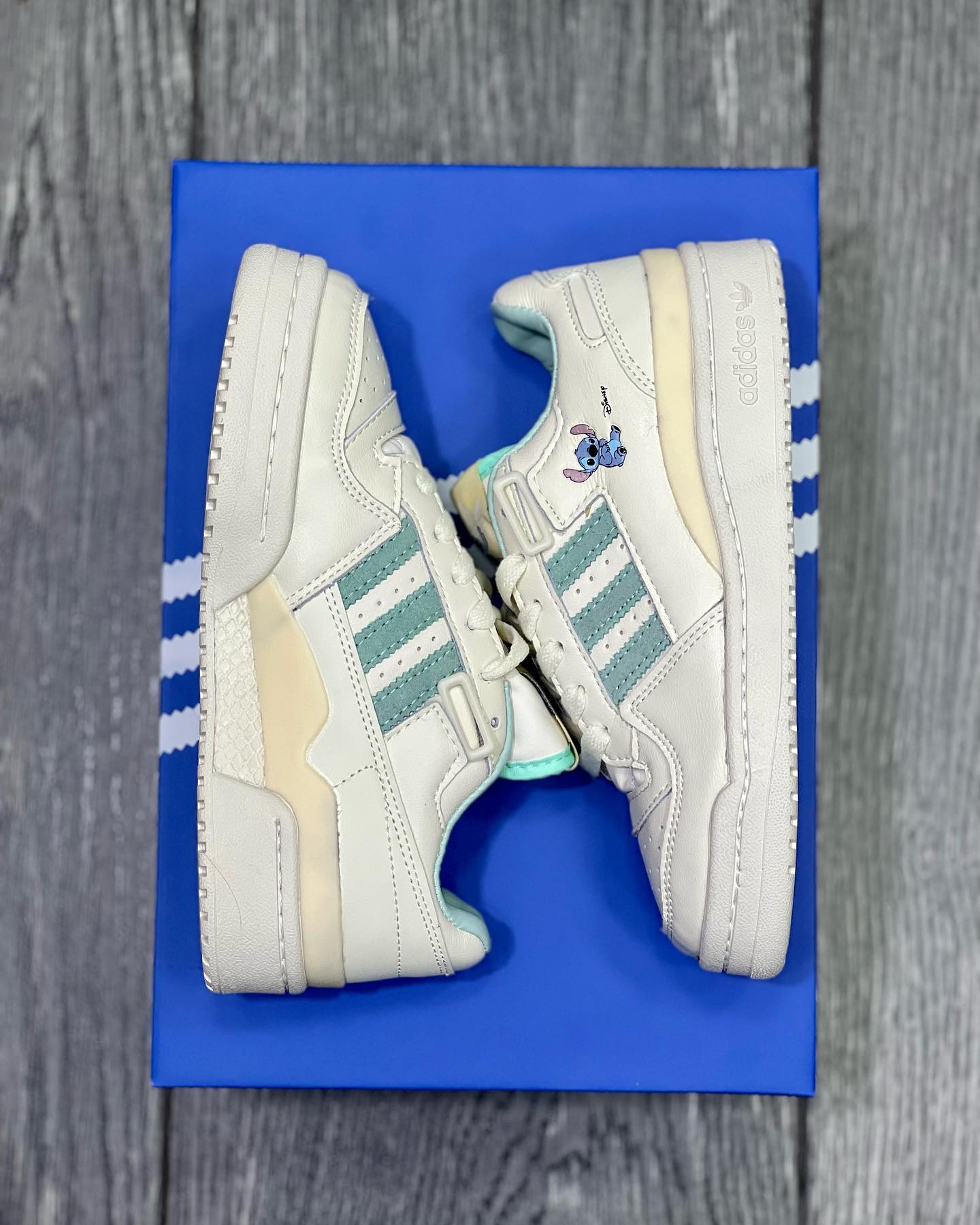 adidas forum low stich
