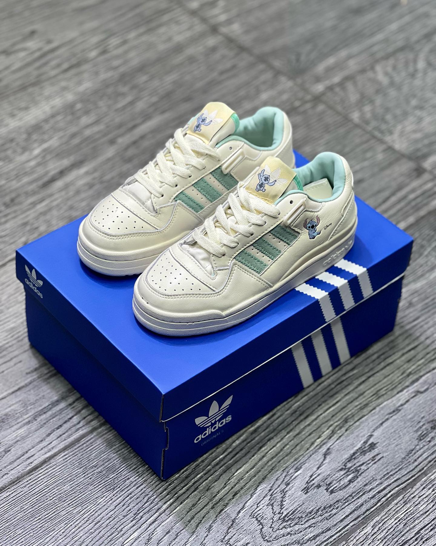 adidas forum low stich