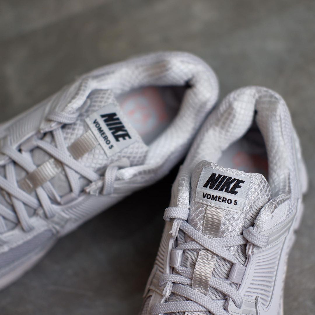 Nike Vomero 5