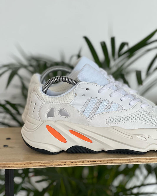 adidas yeezy 700 bost