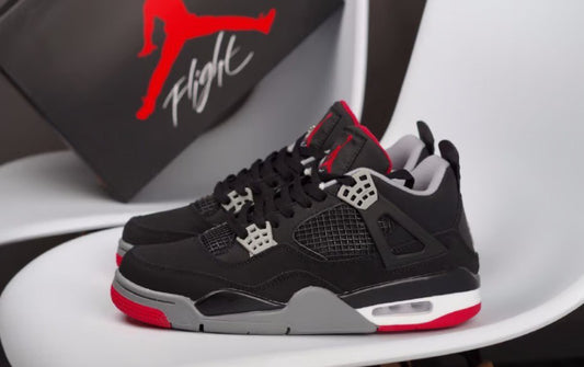 Air Jordan 4 Bred