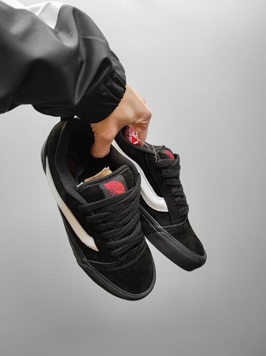 Vans KNU