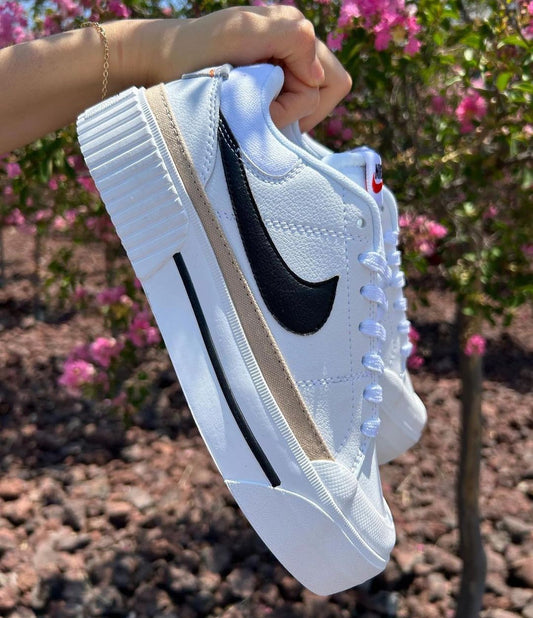 Nike Court Legacy