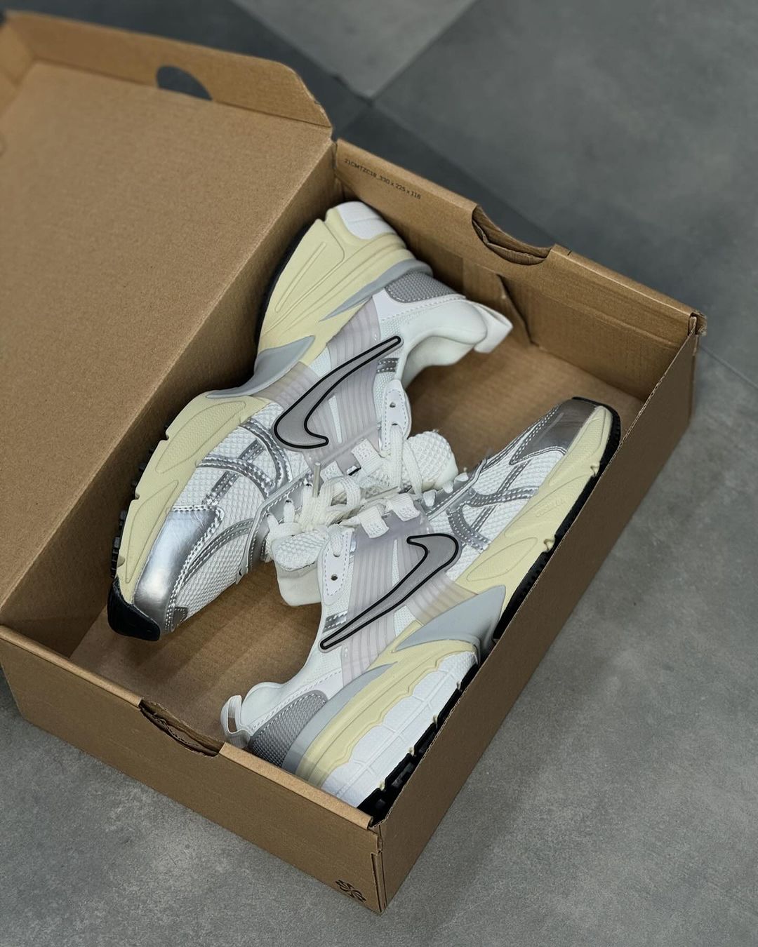 Nike V2K Run