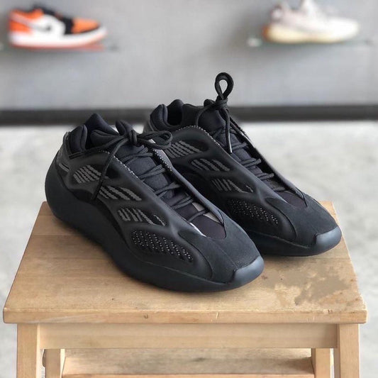 adidas yeezy 700 v3