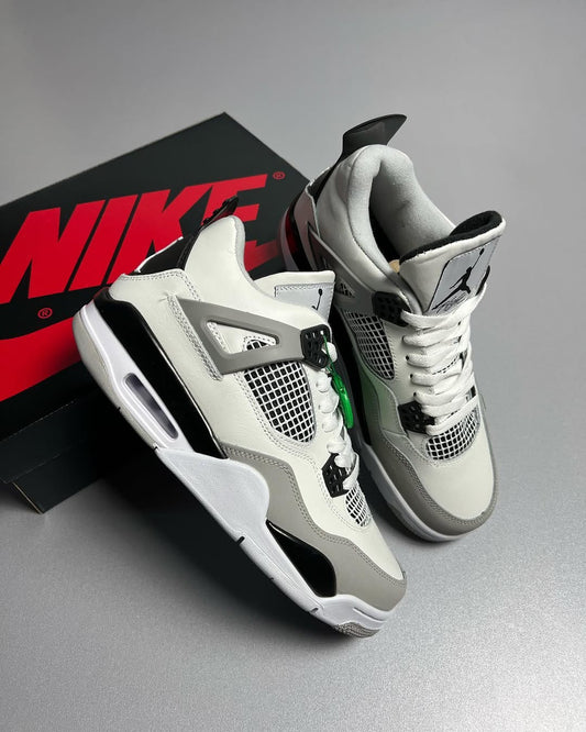 Air Jordan 4 Military