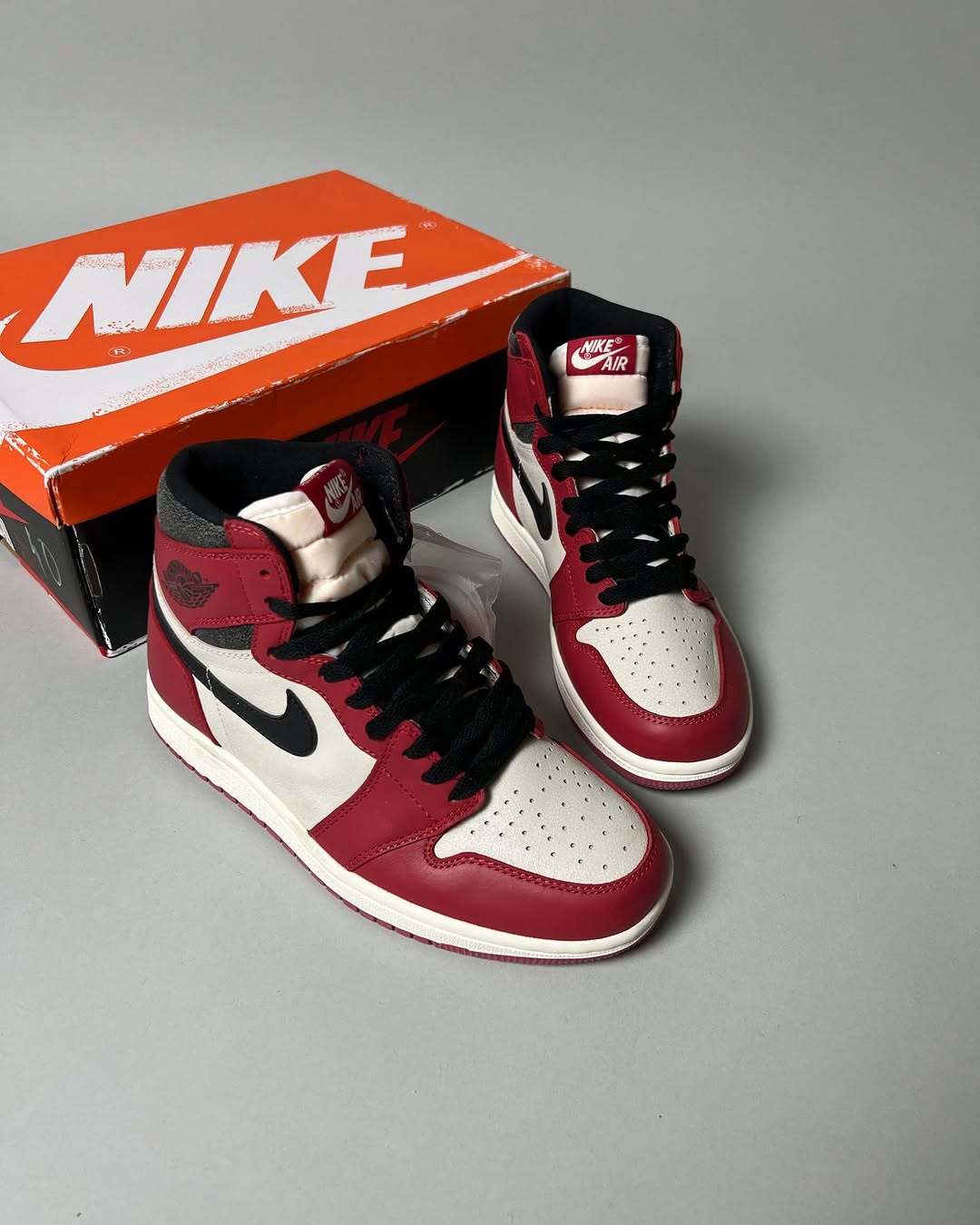 Air Jordan 1 High OG Chicago