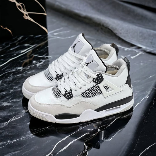 Air Jordan 4 Military Gamuza