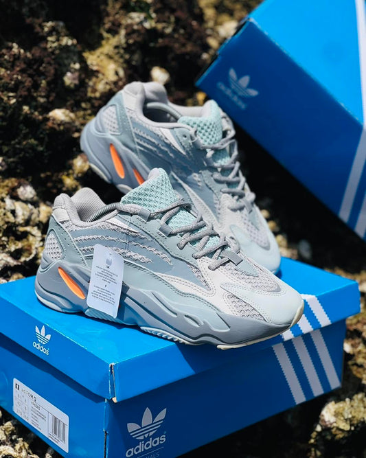 adidas yeezy 700 bost