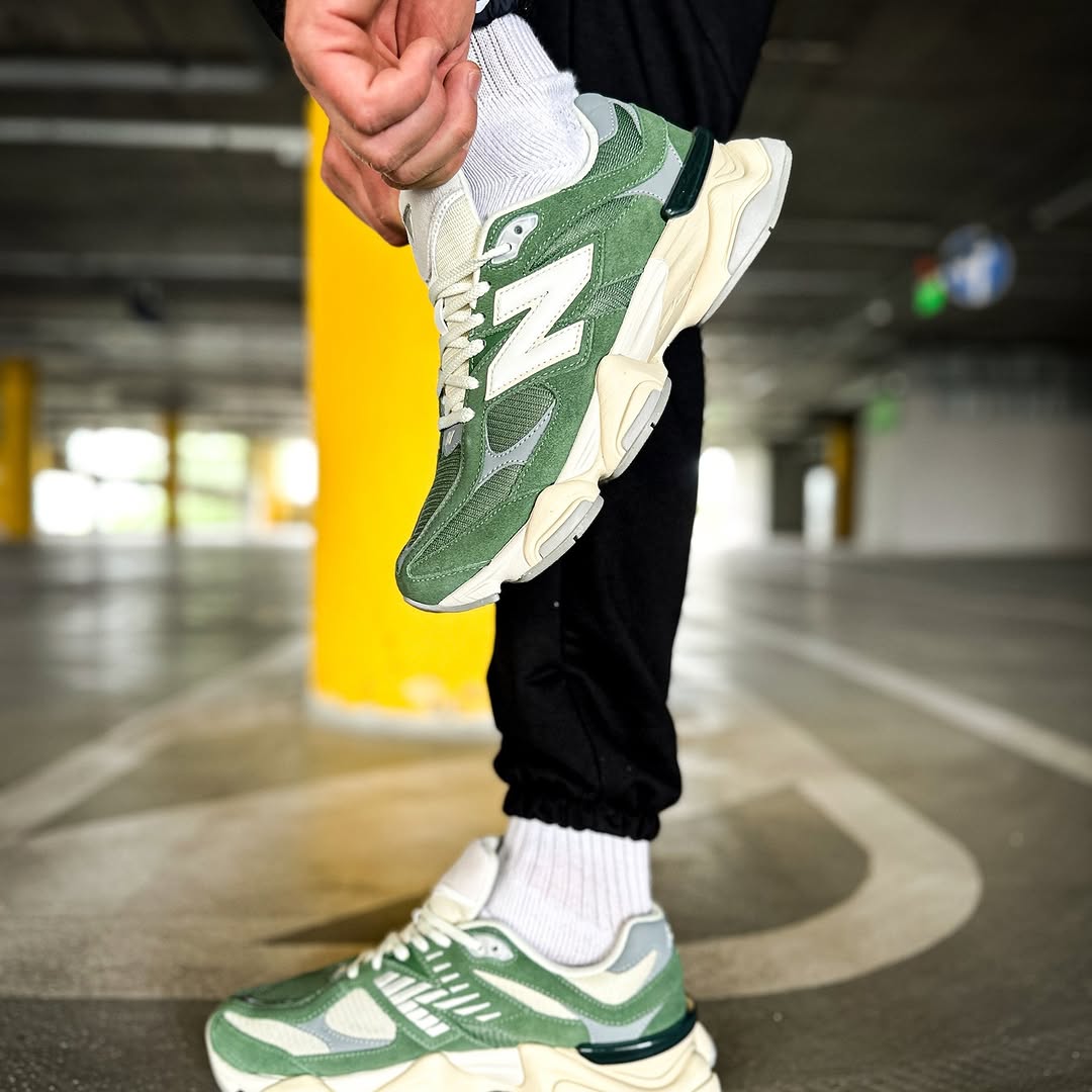 New Balance 9060