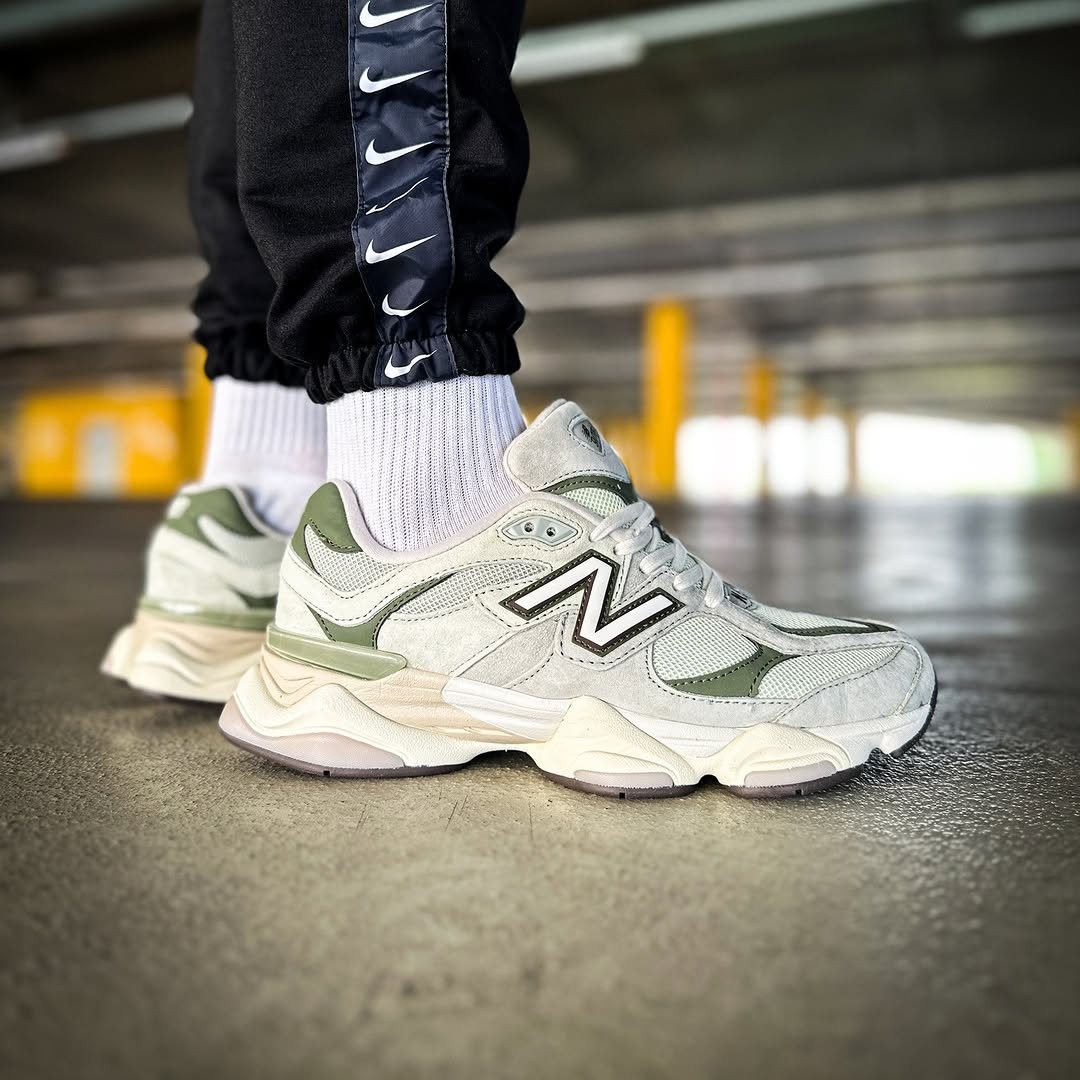 New Balance 9060