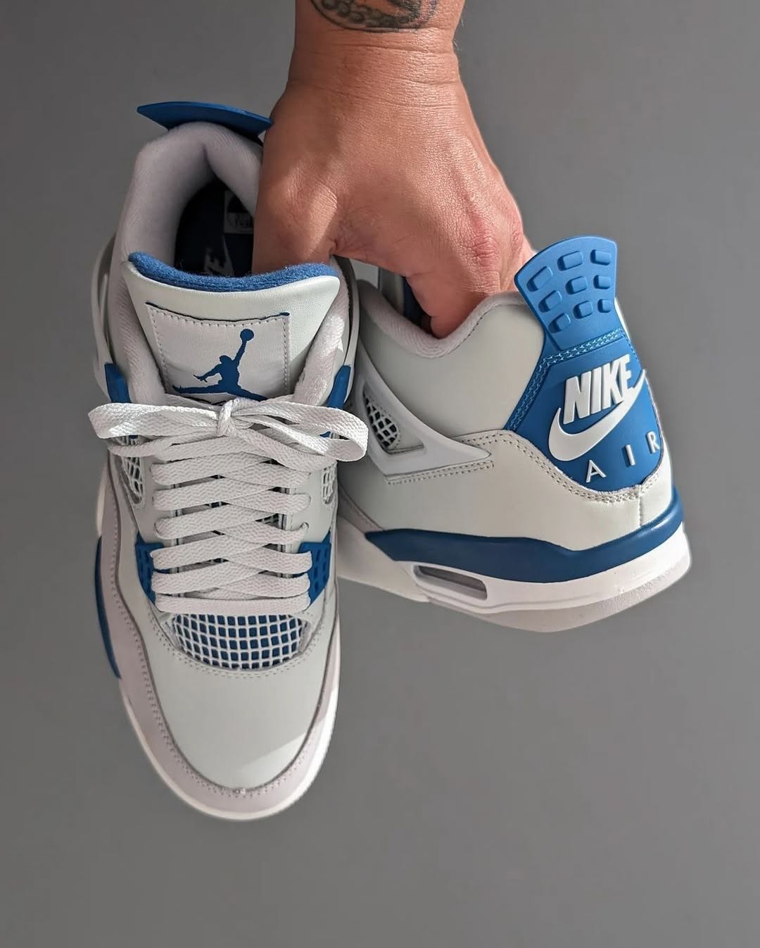 Air Jordan 4 Military Blue