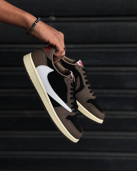 Air Jordan 1 Low (Travis Scott)
