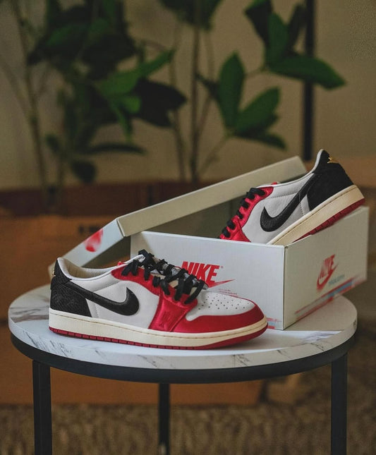 Air Jordan 1 Low OG Trophy Room Rookie Card Away